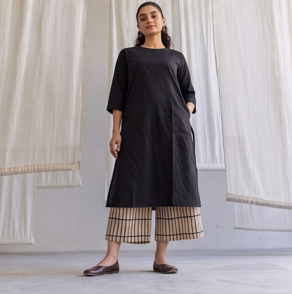 Women's Black Solid Kurta Pant Set