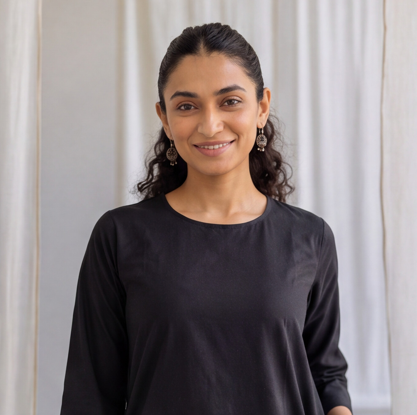 Women's Black Solid Kurta Pant Set