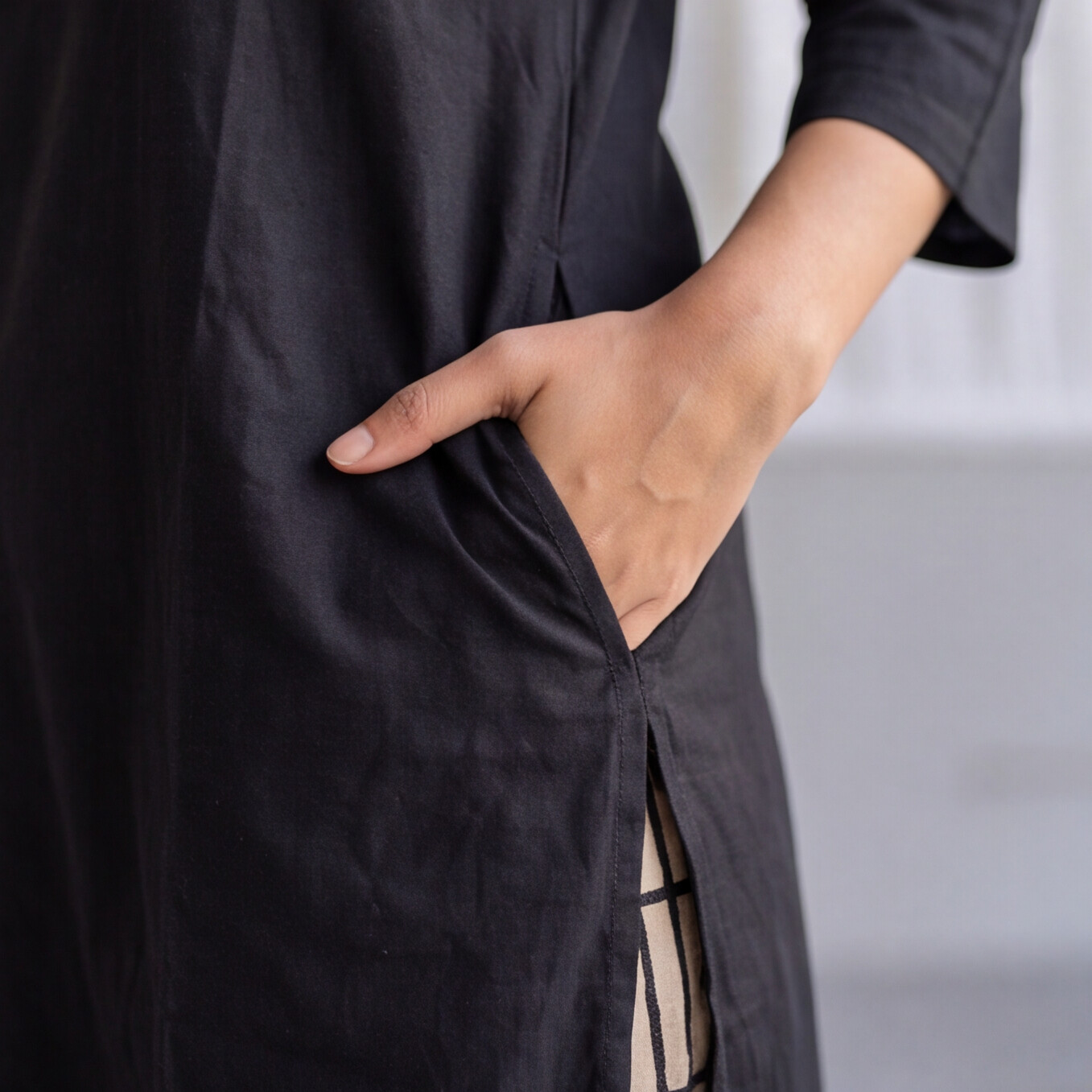 Women's Black Solid Kurta Pant Set